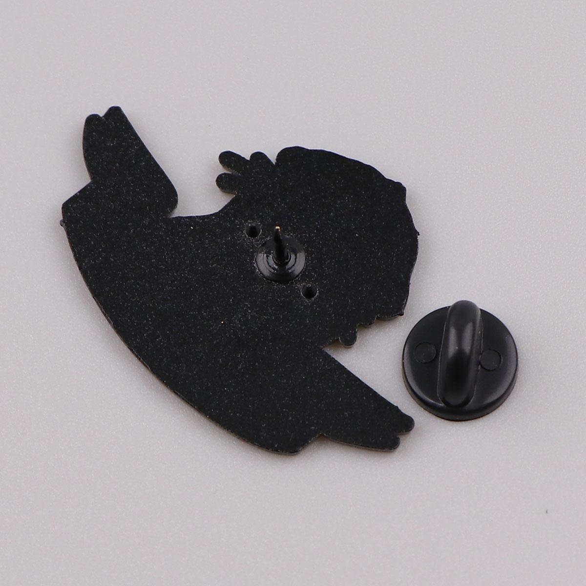 1pc Cute Otter Enamel Pin For Men, Cartoon Badges For Backpack Hat Clothes