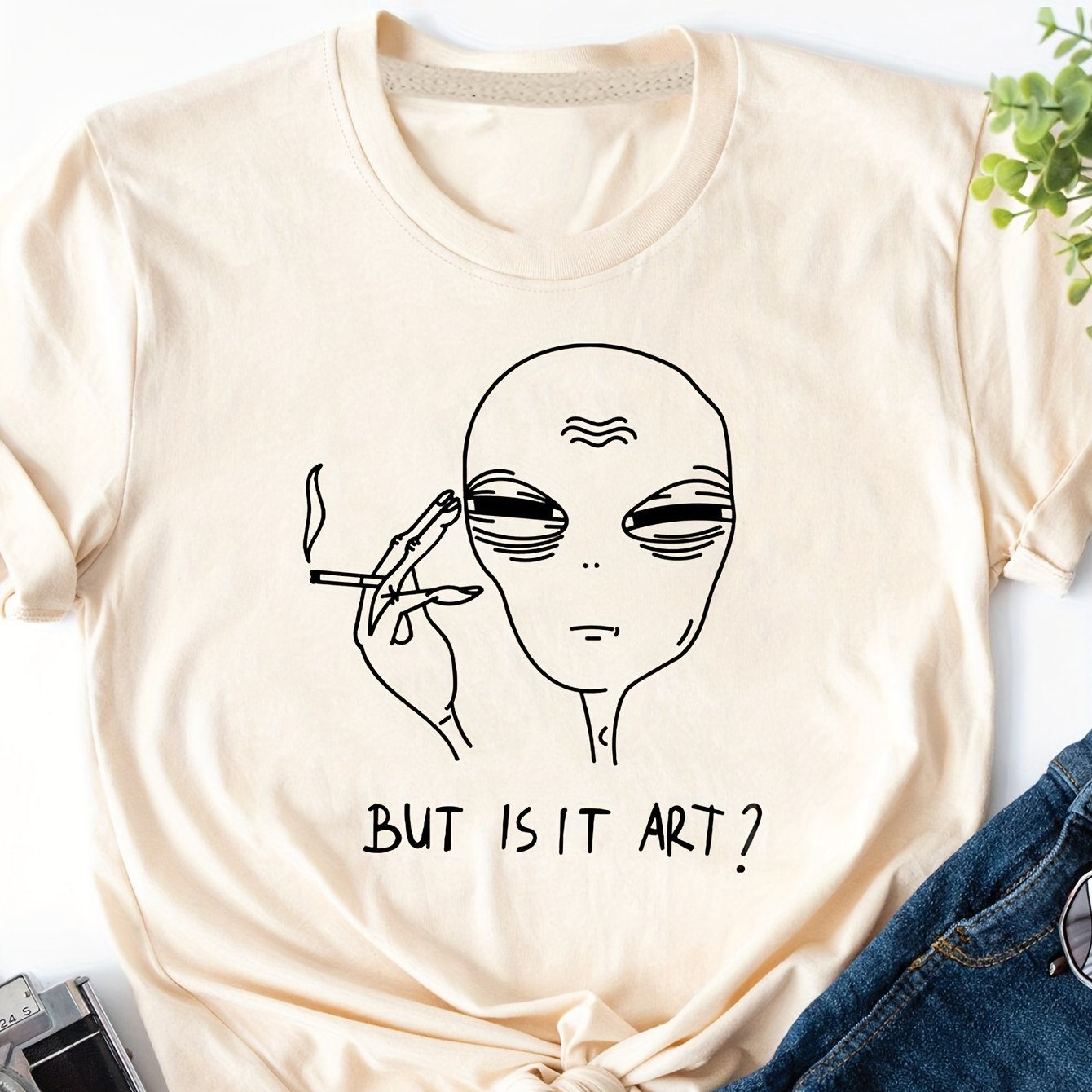 Women's Funny Alien Print T-Shirt for Spring and Summer - Casual Short Sleeve Top with Unique Design