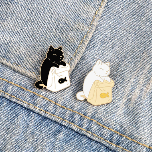 Cute Black White Cats Enamel Pins Dried Fish Bag Brooch Cartoon Animal Badges Denim Lapel Pin Jewelry Gift for Kids Best Friends