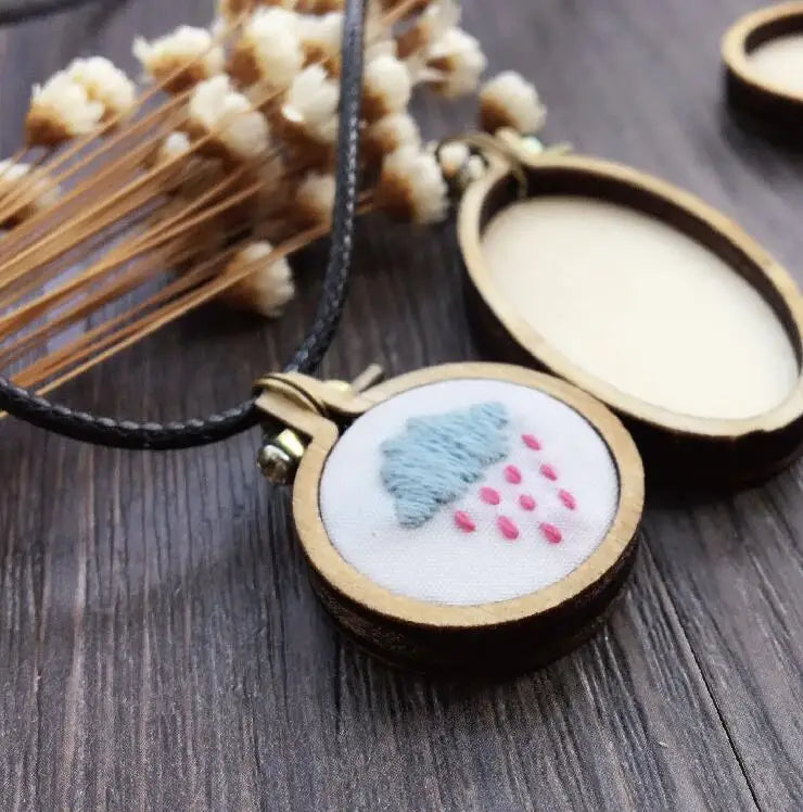 Mini Wood Embroidery Hoop Pendant Laser Cut Embroidery Frame Tiny Stitching Jewelry Hoop For Necklace Oval And Round