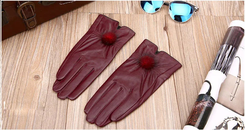 Genuine Leather Glove Women Warm Fashhion Winter Ladies Hand Warmer Gloves With Natural Mink Fur Ball Luxury Glove With Finger