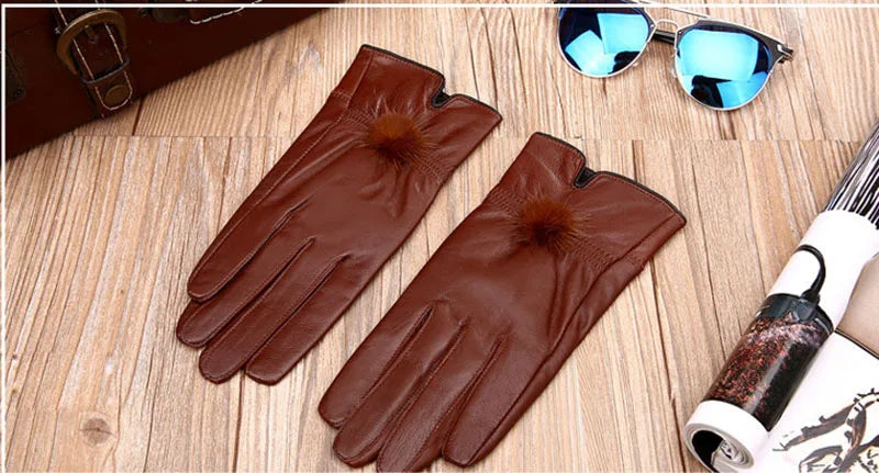 Genuine Leather Glove Women Warm Fashhion Winter Ladies Hand Warmer Gloves With Natural Mink Fur Ball Luxury Glove With Finger