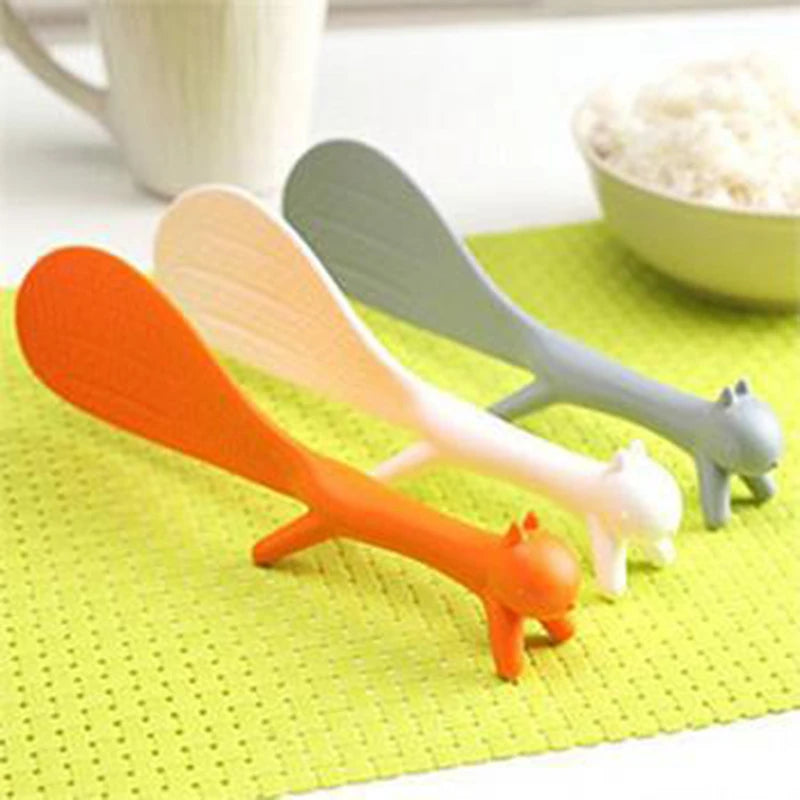 3 colors Lovely Kitchen Supplie Squirrel Shaped Ladle Non Stick Rice Paddle Meal Spoon Random Color