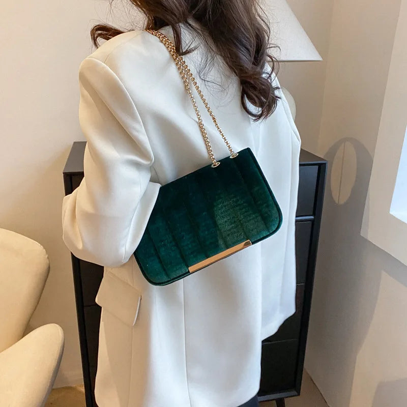 Velvet Bags
Small Square Crossbody Bags
Women's Handbags
Chain Shoulder Messenger Bags
2023 Spring Fashion