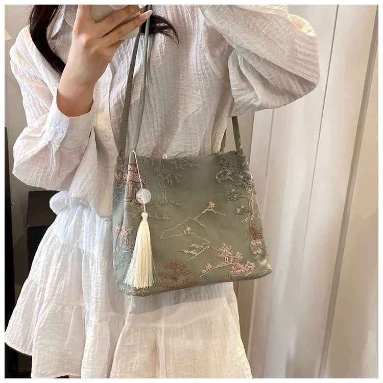 Exquisite Retro Embroidery Shoulder Bags High Quality Sense of Luxury Unique Design Tote Bags for Women 2024 Hot Chinese Style