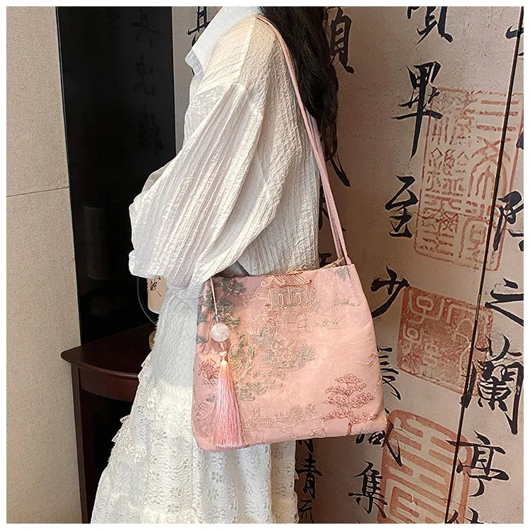 Exquisite Retro Embroidery Shoulder Bags High Quality Sense of Luxury Unique Design Tote Bags for Women 2024 Hot Chinese Style