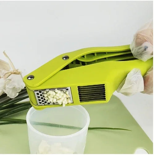 New Multifunctional Garlic Crusher Manual Garlic Pressing and Grinding Quick Hand Protection Kitchen Small Tool Accessories