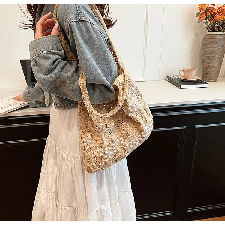 Hollow Out Large Capacity Knitting Shoulder Bags Pearl Unique Design Grace Sense of Luxury Hand Bags for Women 2024 Casual Tote