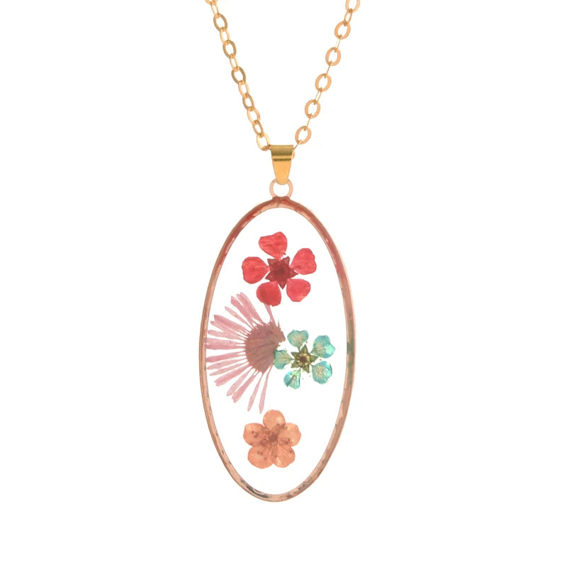 Plated Frame Fresh Real Dried Flower Resin Pendant Necklace Daisy Forget-Me-Not Blossm Petal Drop Dangle Necklace for Women Gift