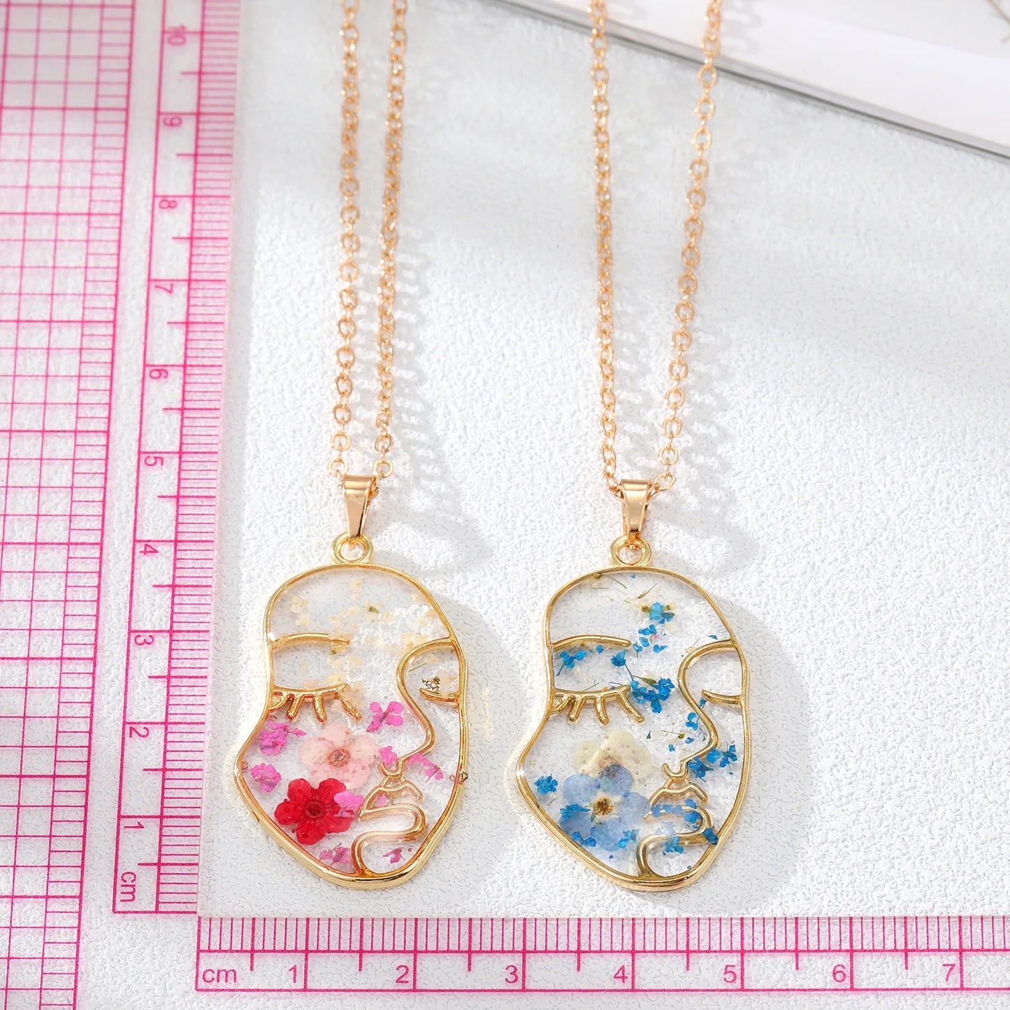 Makersland Fashion Face Necklace For Women Dried Flowers Pendant Jewelry Female Charms Vintage Aesthetic Luxury Girl Necklaces