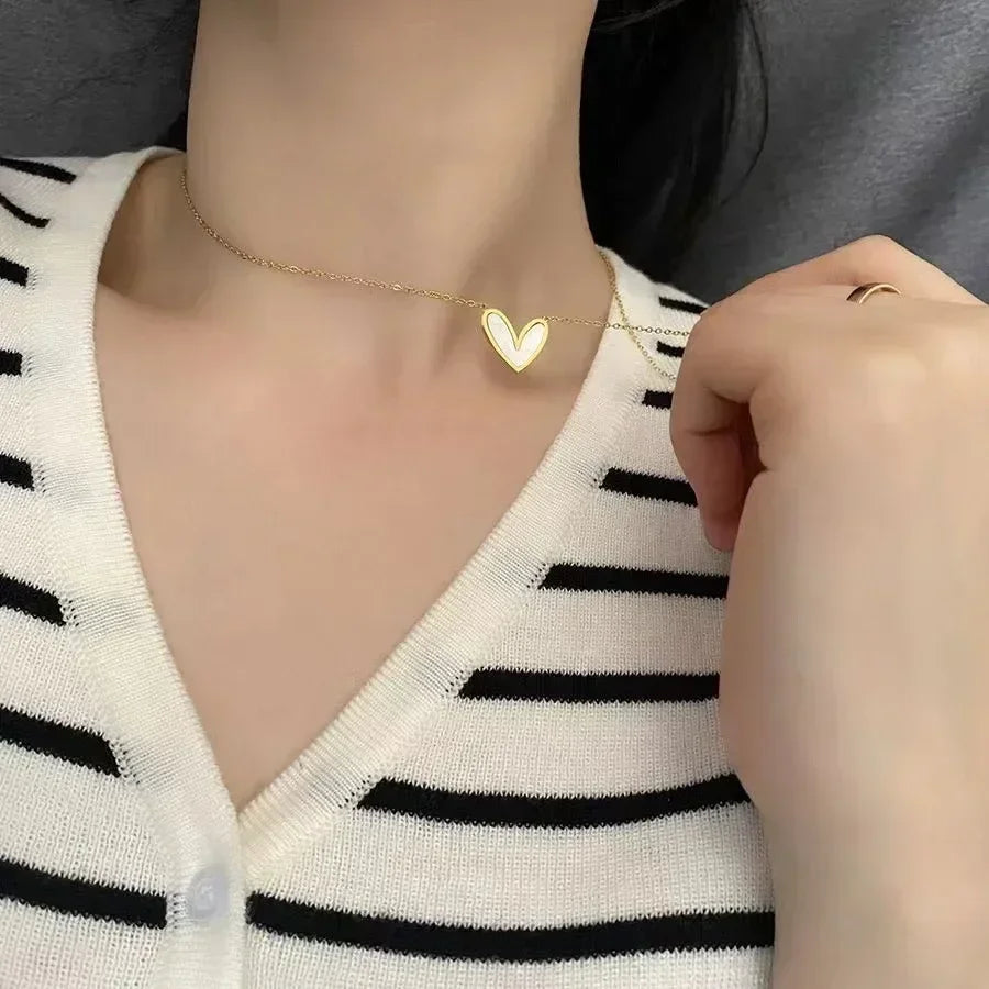 Minimalist Jewelry Pvd Gold Plated Stainless Steel Classic Shell Heart Shaped Shell Necklace for Women Party Wedding