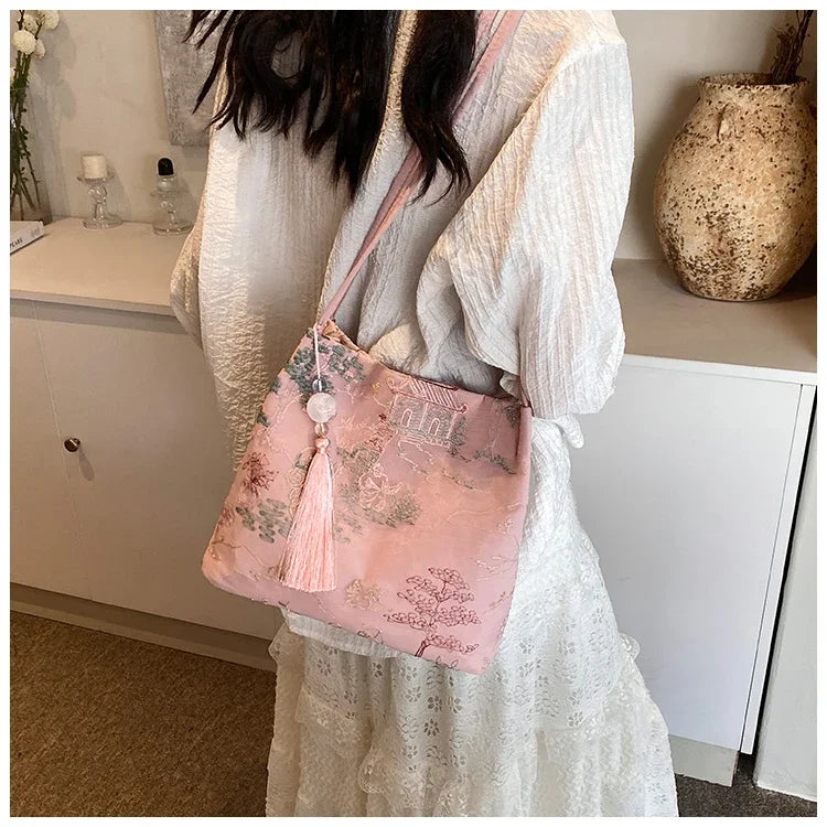 Exquisite Retro Embroidery Shoulder Bags High Quality Sense of Luxury Unique Design Tote Bags for Women 2024 Hot Chinese Style