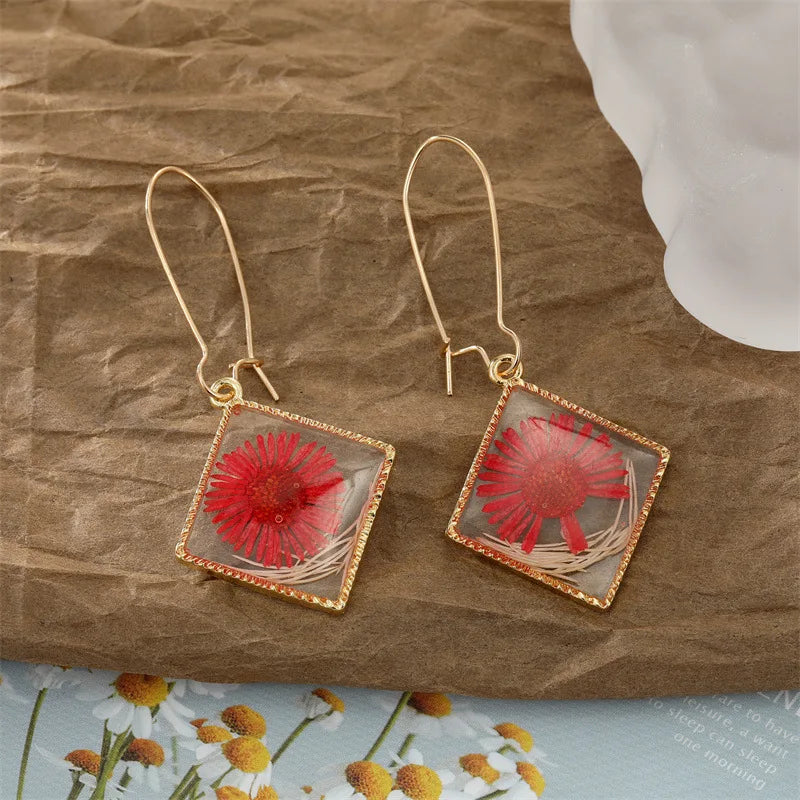 Unique Dried Flower Earrings Women Fashion Colorful Real Floral Earrings Creative Resin Epoxy Immortal Flower Earrings Jewelry