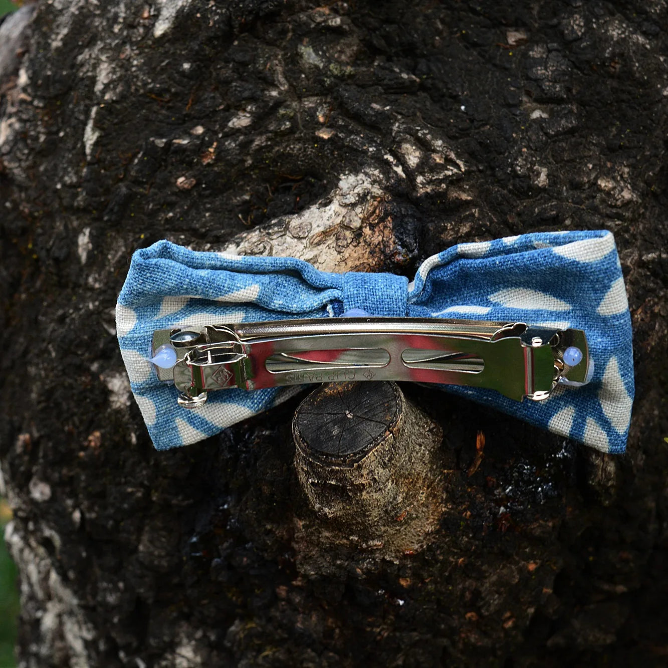 1 Pcs of handmade tie-dye indigo bow hair clips cute hair accessories clip spring clip simple fabric with ethnic style