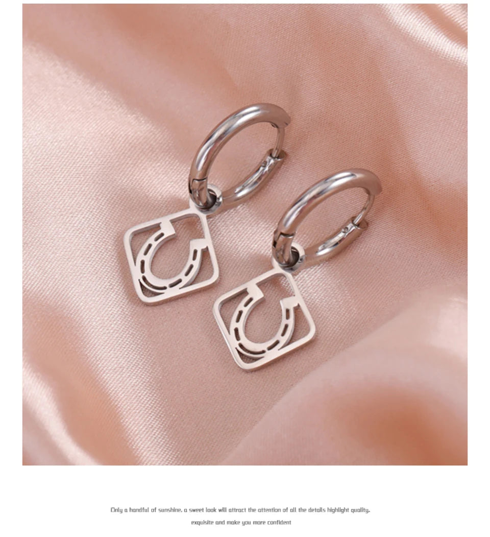 Unift Tiny Horseshoes Hoop Earrings for Women Stainless Steel Rhombus Earrings Fashion Sporty Cowboy Horse Girl Jewelry Gift