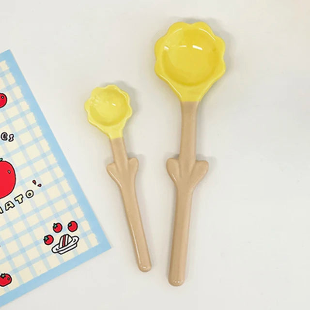 Kawaii Ceramic Flower Spoon Tulip Shaped Cute Milk Ice Cream Dessert Soup Spoon With Long Handle Kitchen Tableware Accessories