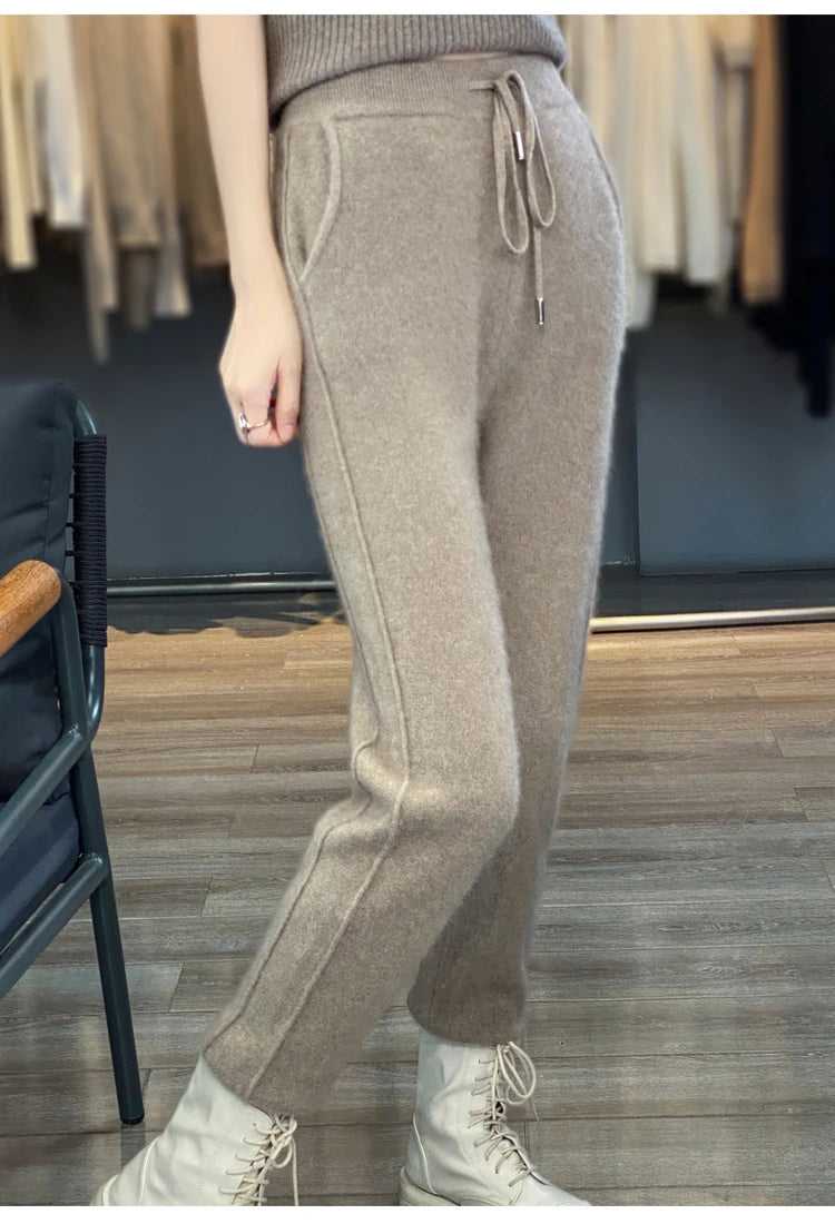 100% Merino wool cashmere women's knitted wool pants in autumn and winter new elastic waist fashion feet pants.