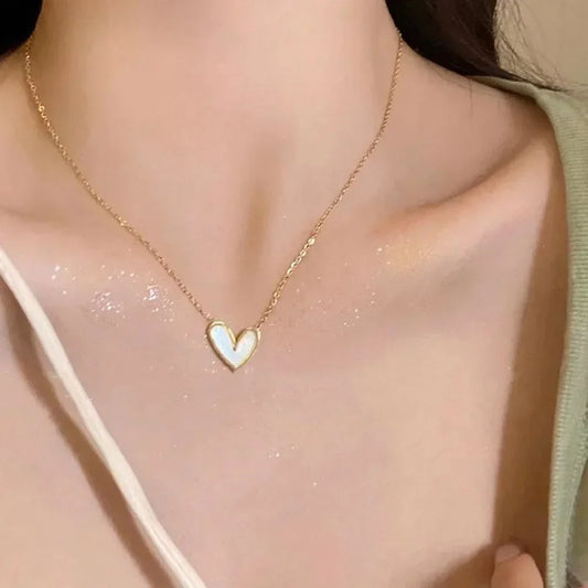 Minimalist Jewelry Pvd Gold Plated Stainless Steel Classic Shell Heart Shaped Shell Necklace for Women Party Wedding