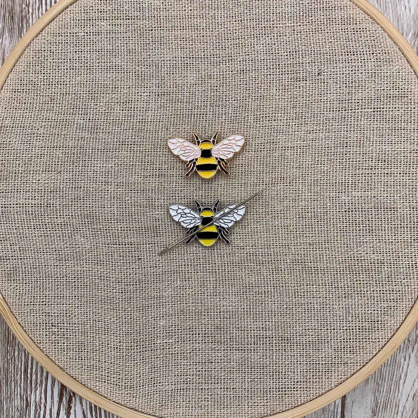 Magnetic Needle Minders Sewing Magnet Set of 2 Bees Needle Keeper Finder Embroidery Accessories Needle Nanny Holders Sew Gift