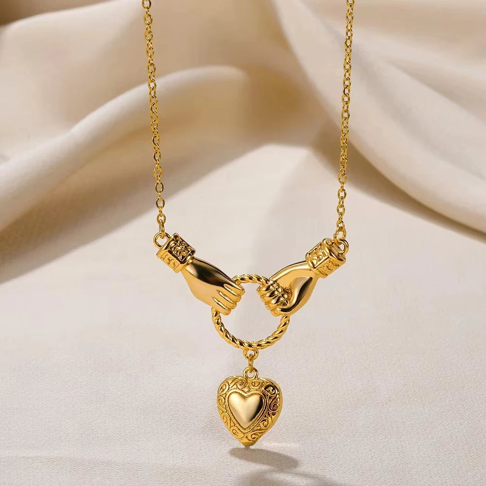 Punk Gold Color Heart Pendant Necklace for Women Stainless Steel OT Buckle Beaded Neck Chain Choker Y2K Jewelry Accessories