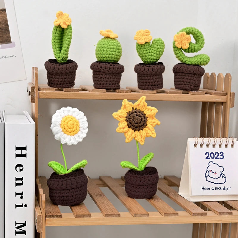 Sunflower Crochet Flowers Hand-knitted Tuilp Flower Potted Finished Crochet Woven Flowers Pot Mother's Day Gift Girasol