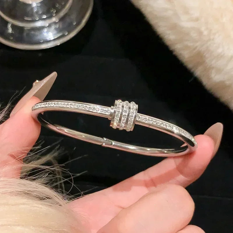 Punk Gold /Silver Color Stainless Steel Colorfast Horseshoe Buckle Bracelet for Women Fashion Light Luxury Jewelry Wholesale