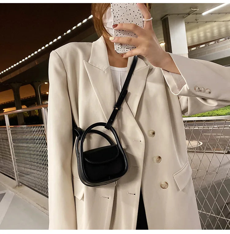 New Fashion Designer Mini Shoulder Bags Solid Color Black Brown Pu Leather Cross Body Bags Earphone Lipstick Small Storage Bags