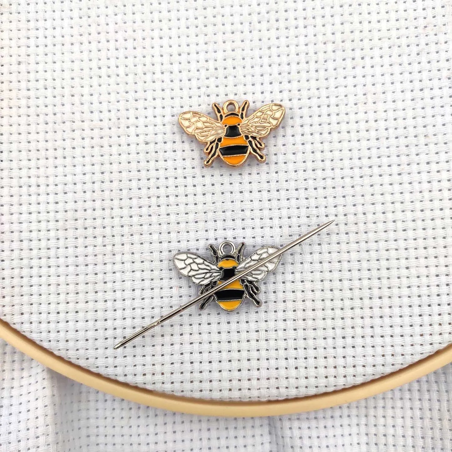 Magnetic Needle Minders Sewing Magnet Set of 2 Bees Needle Keeper Finder Embroidery Accessories Needle Nanny Holders Sew Gift