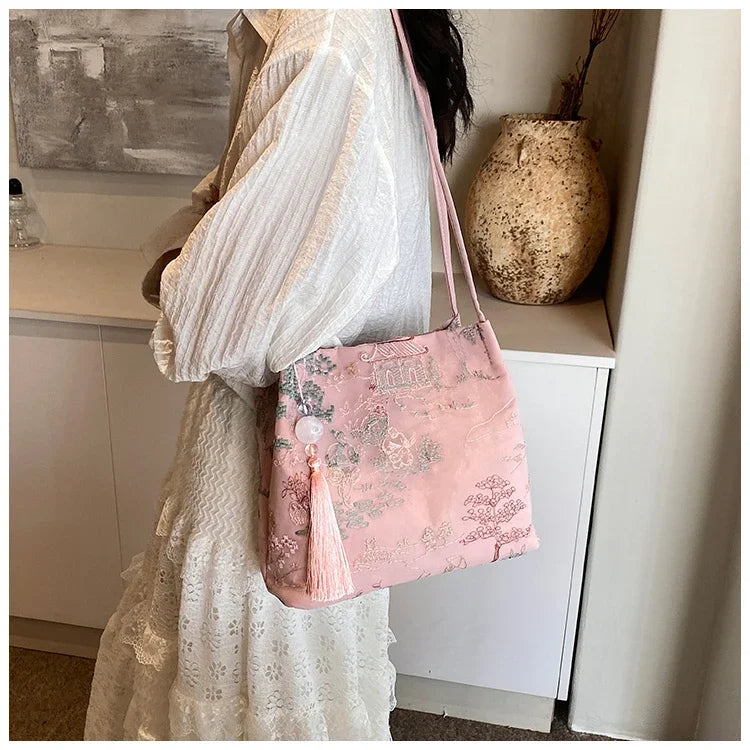 Exquisite Retro Embroidery Shoulder Bags High Quality Sense of Luxury Unique Design Tote Bags for Women 2024 Hot Chinese Style