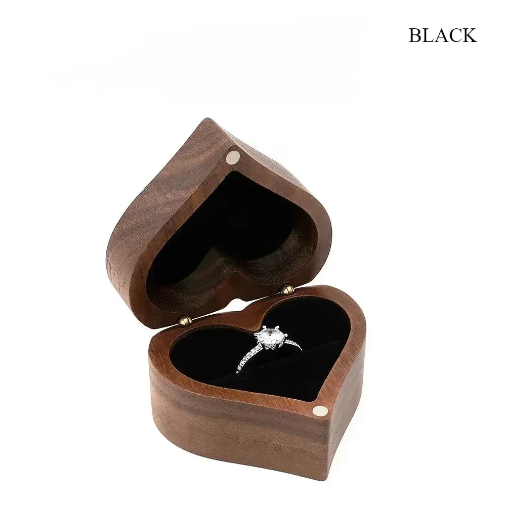 1PCS Free Engraving Custom Love Heart Shaped Walnut Wood Ring Box for Wedding Ceremony Jewelry Box Storage Proposal Wedding Gift