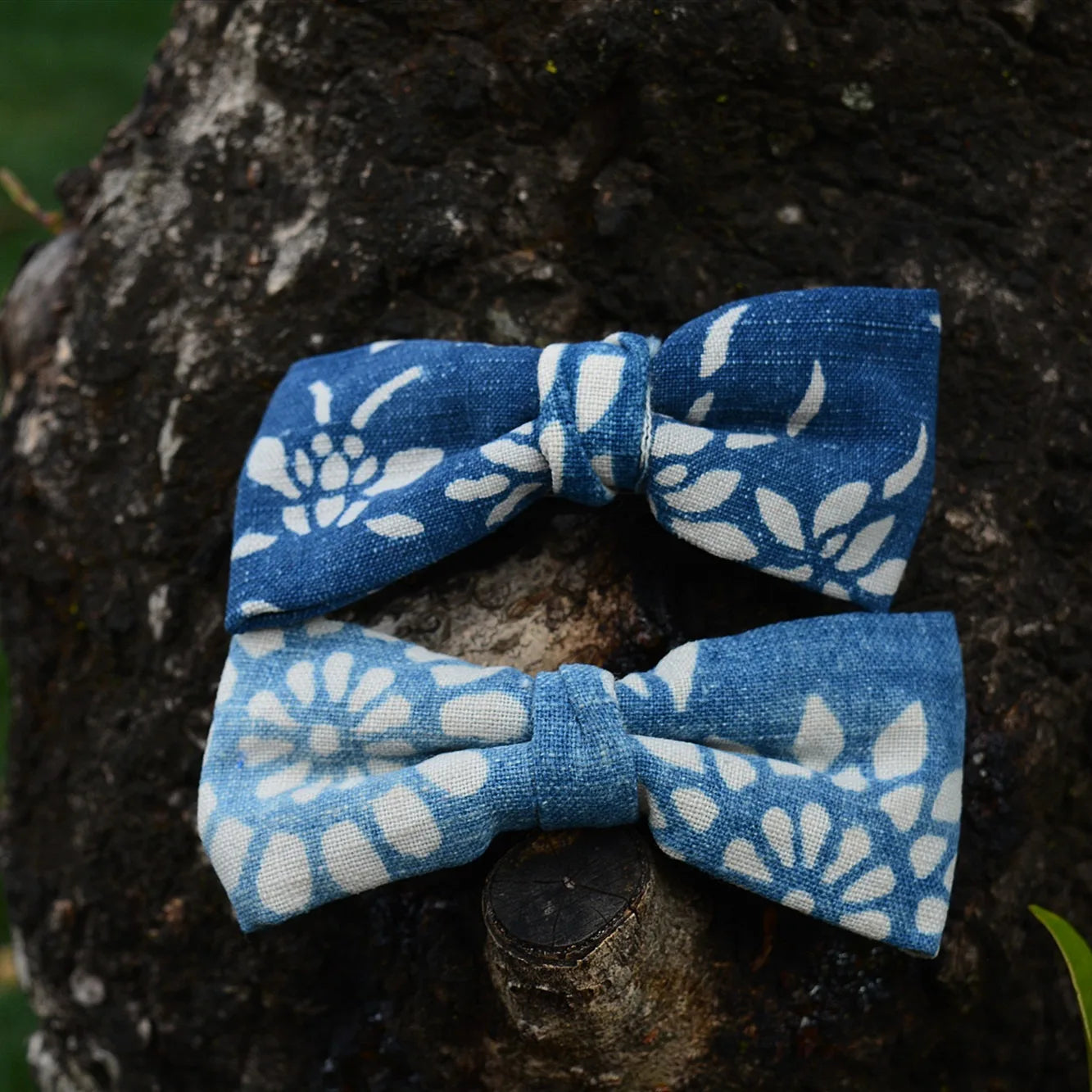 1 Pcs of handmade tie-dye indigo bow hair clips cute hair accessories clip spring clip simple fabric with ethnic style