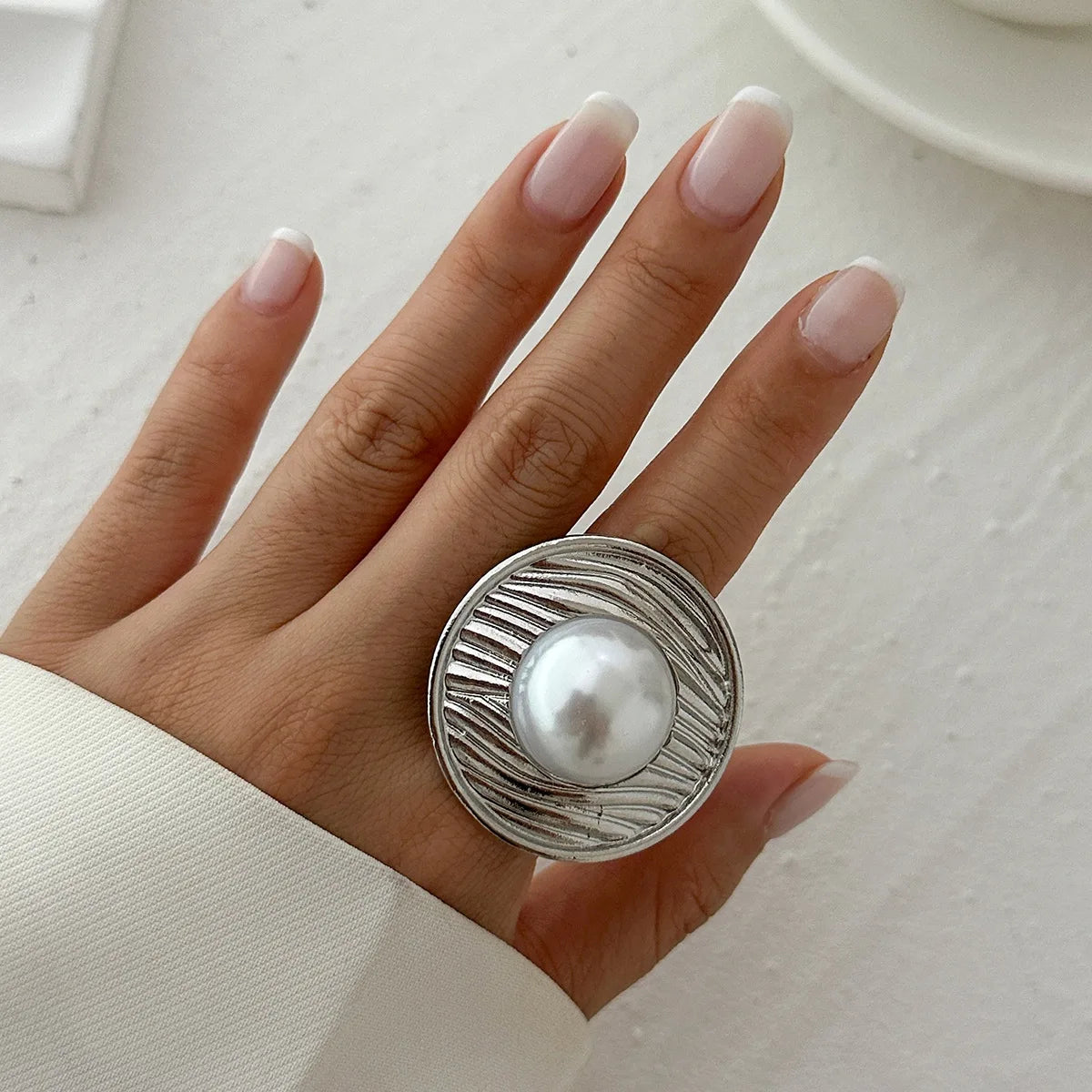 DIEZI 4 Style Sweet Cool Pearl Round Hollow Out Open Rings Women Girls Fashion Punk Gold Silver Color Beads Knuckle Joint Ring