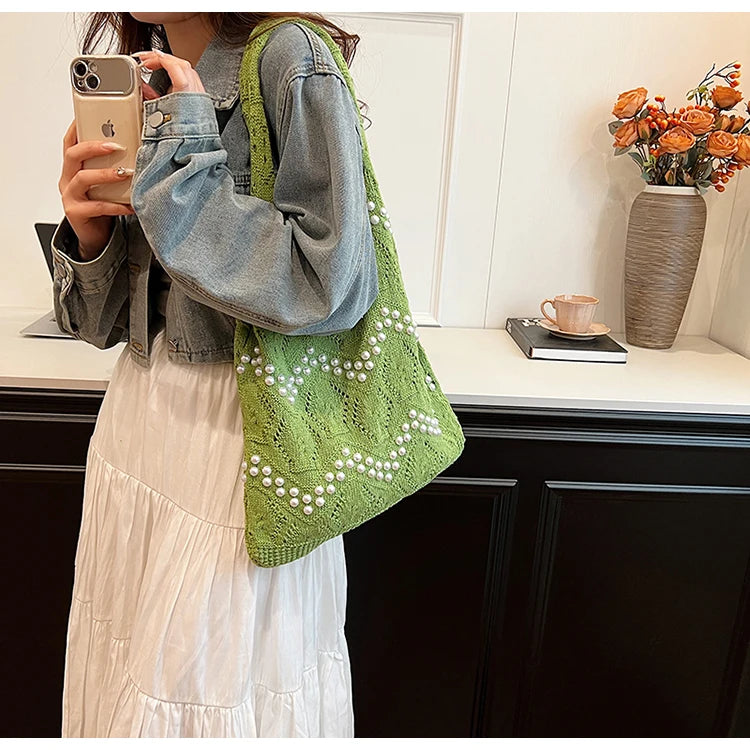 Hollow Out Large Capacity Knitting Shoulder Bags Pearl Unique Design Grace Sense of Luxury Hand Bags for Women 2024 Casual Tote