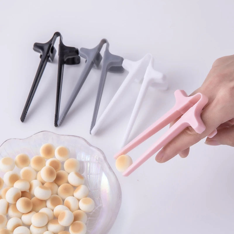 Play Games Finger Chopsticks Phone Accessory Kitchen Tool Lazy Assistant Clip Snacks Not Dirty Hand Free Hands Snack Chopsticks