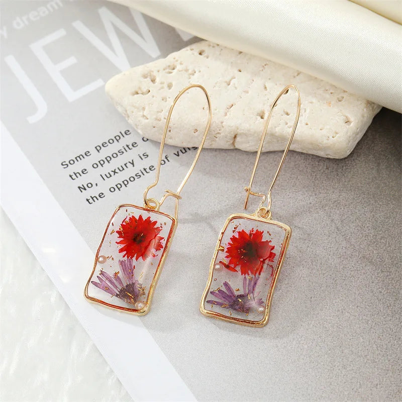 Unique Dried Flower Earrings Women Fashion Colorful Real Floral Earrings Creative Resin Epoxy Immortal Flower Earrings Jewelry