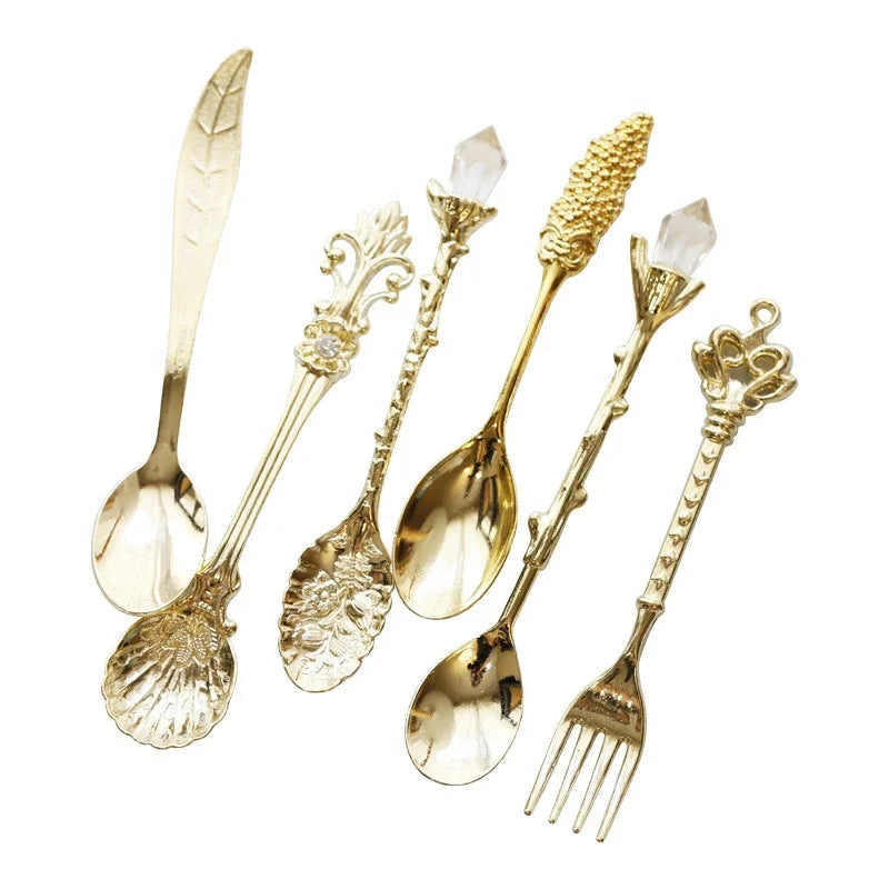 6pcs Vintage Spoons Fork Cutlery Set Mini Royal Style Metal Gold Carved Teaspoon Coffee Snacks Fruit Dessert Fork Kitchen Tool