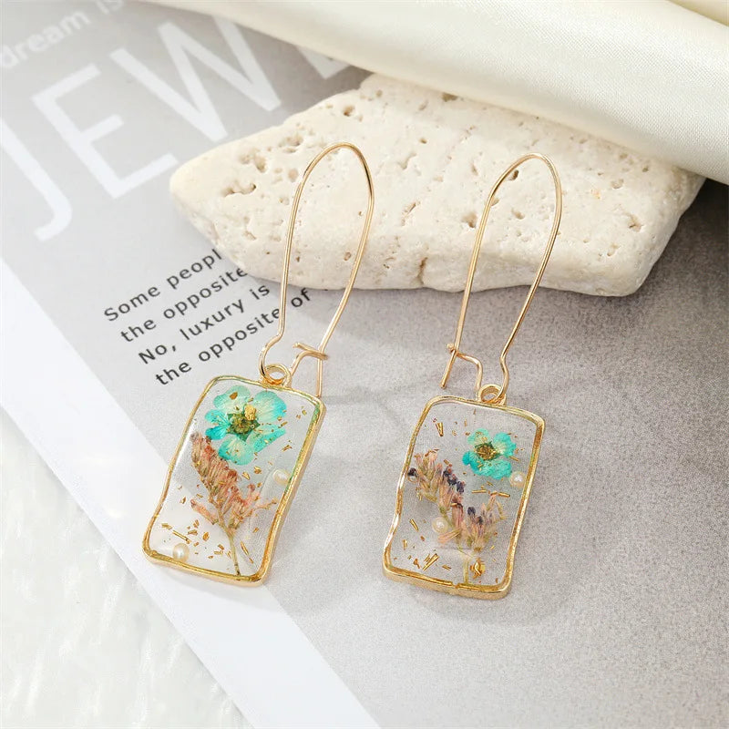 Unique Dried Flower Earrings Women Fashion Colorful Real Floral Earrings Creative Resin Epoxy Immortal Flower Earrings Jewelry