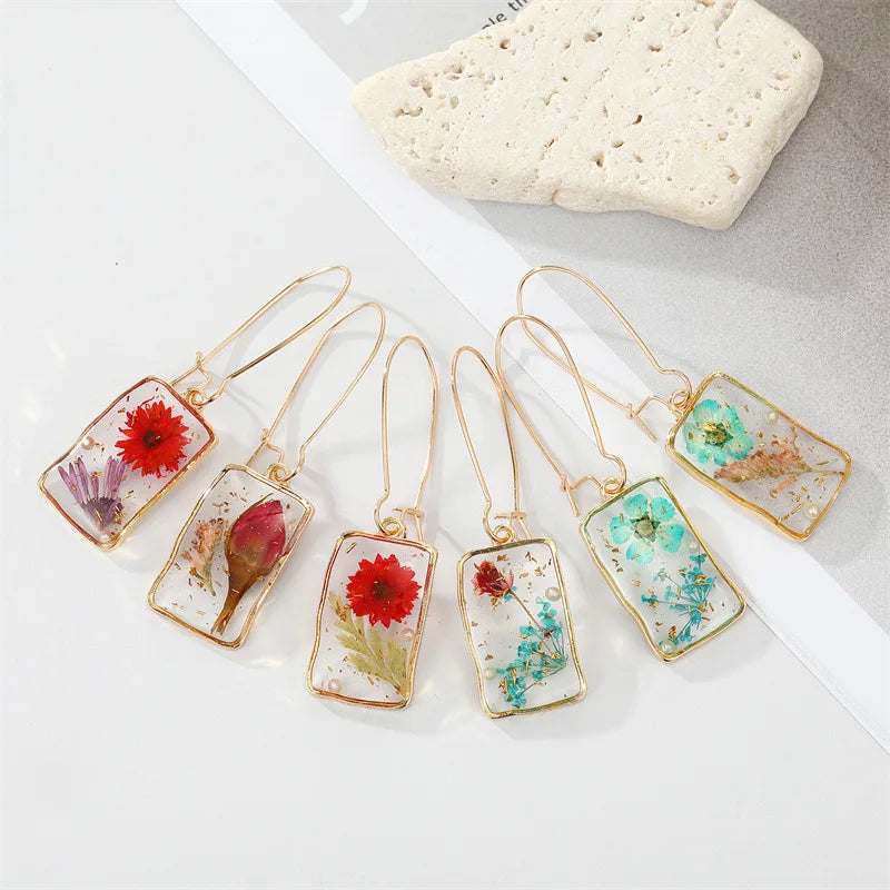 Unique Dried Flower Earrings Women Fashion Colorful Real Floral Earrings Creative Resin Epoxy Immortal Flower Earrings Jewelry