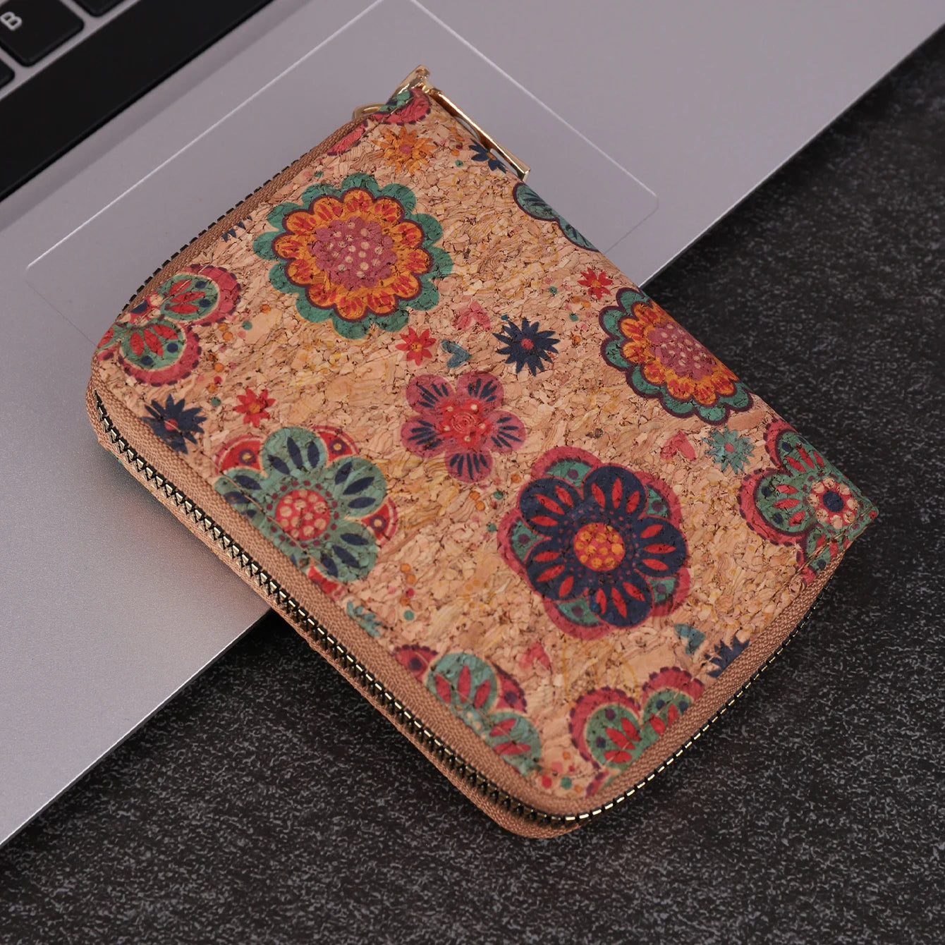 Fashionable Retro Short Wallet, Multifunctional And Versatile Card Holder, Ready To Go Out And Grab The Bag Together