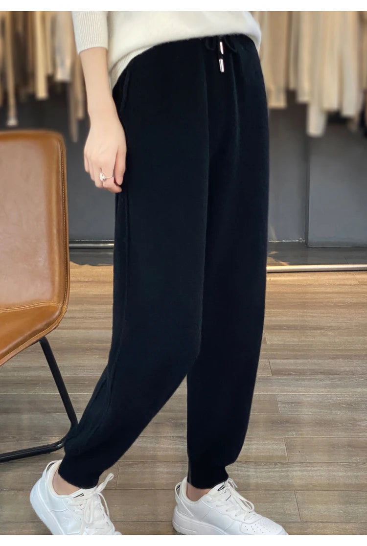 100% Merino wool cashmere women's knitted wool pants in autumn and winter new elastic waist fashion feet pants.