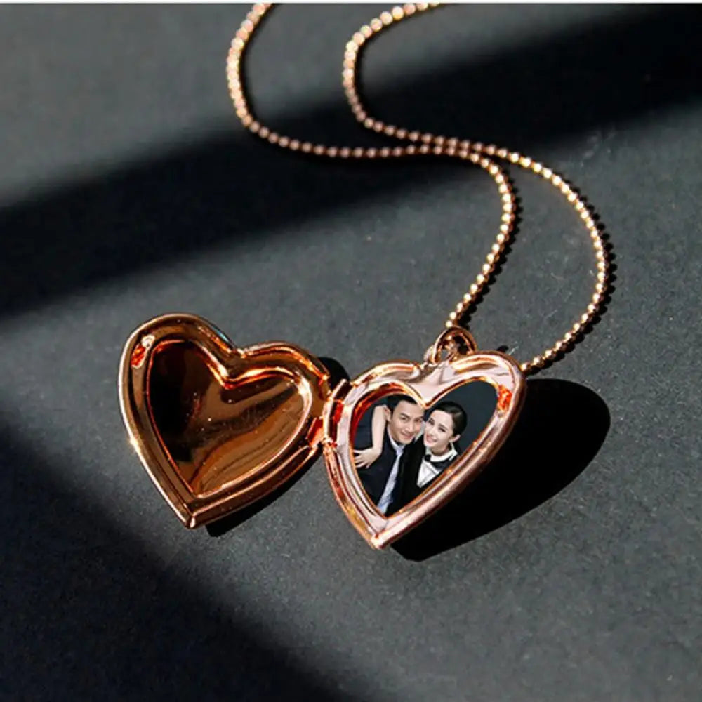 HOOH 1PC Heart Shaped Friend Photo Picture Frame Locket Pendant for Necklace Jewelry Couple Valentine's Day Gift Romantic