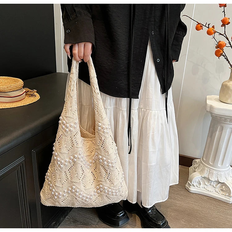 Hollow Out Large Capacity Knitting Shoulder Bags Pearl Unique Design Grace Sense of Luxury Hand Bags for Women 2024 Casual Tote