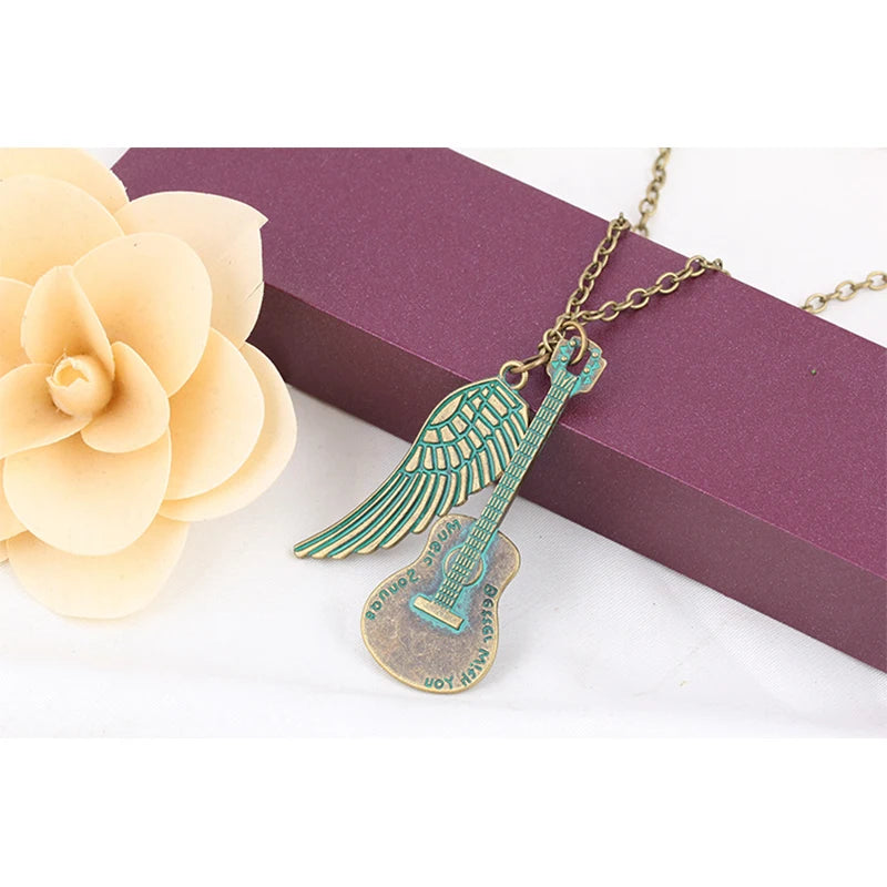 LOVE Valentine's Day Gift Green Angel Wing Guitar Necklace Women,Pendant Necklaces for Women, Sweater Neckless Jewelry Halskette